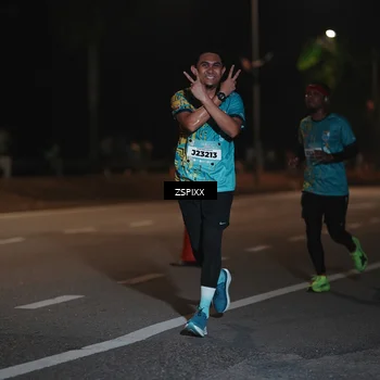 Runner Photo 5916285