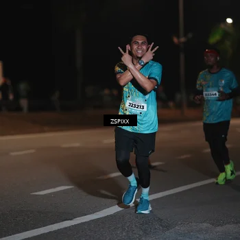 Runner Photo 5916286