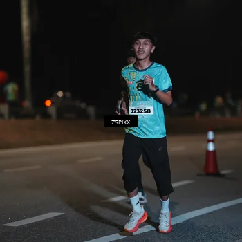 Runner Photo 5916377