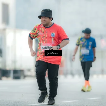 Runner Photo 5916385