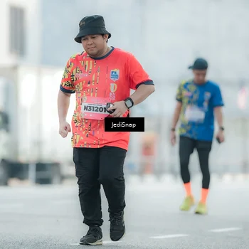 Runner Photo 5916389