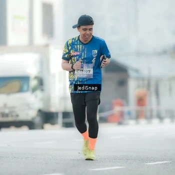 Runner Photo 5916406