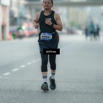 Runner Photo 5916619