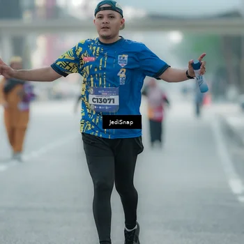 Runner Photo 5916640