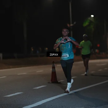 Runner Photo 5916658