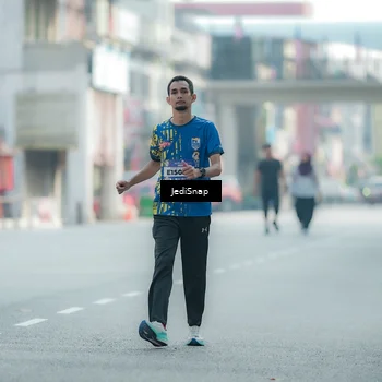 Runner Photo 5916876