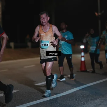 Runner Photo 5916937