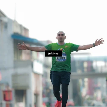 Runner Photo 5916958