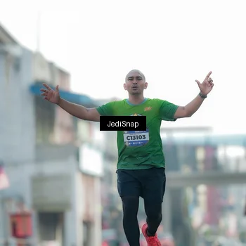 Runner Photo 5916973