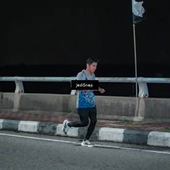 Runner Photo 5917476