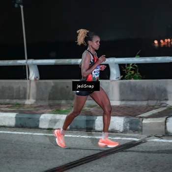 Runner Photo 5917499