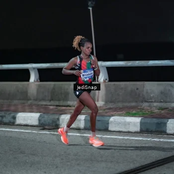 Runner Photo 5917516