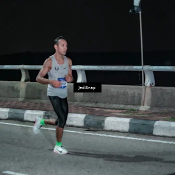 Runner Photo 5917544