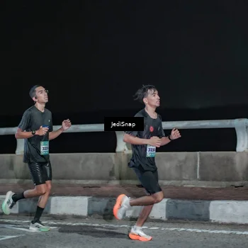 Runner Photo 5917601