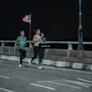 Runner Photo 5917637