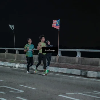 Runner Photo 5917644