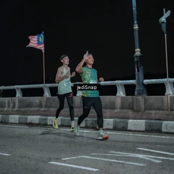Runner Photo 5917810
