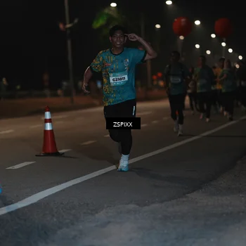 Runner Photo 5918002
