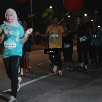 Runner Photo 5918129