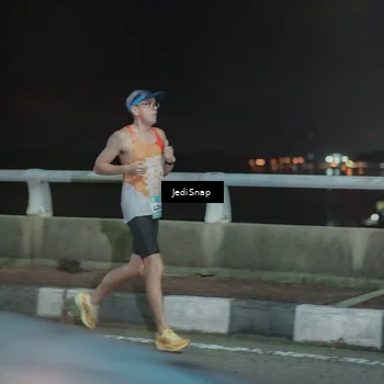 Runner Photo 5918200