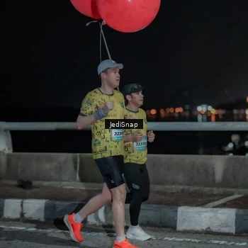 Runner Photo 5918246
