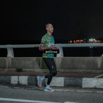Runner Photo 5918311