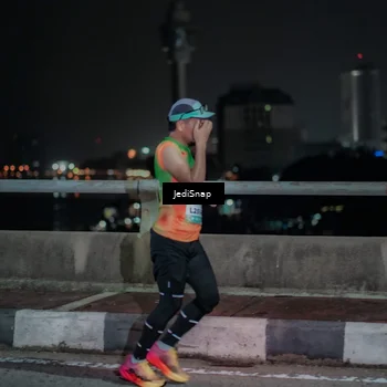 Runner Photo 5918343