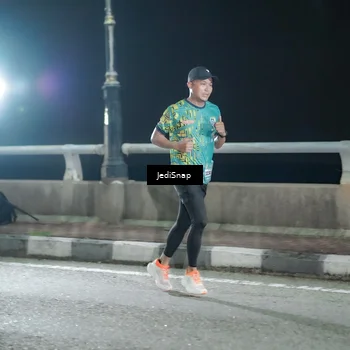 Runner Photo 5918400