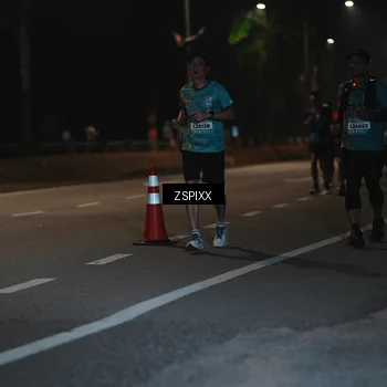 Runner Photo 5920265