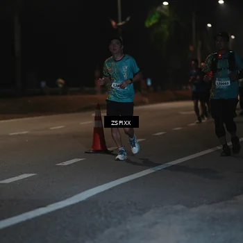 Runner Photo 5920276