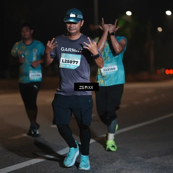 Runner Photo 5920355