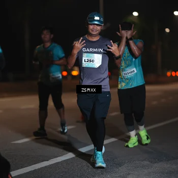 Runner Photo 5920371