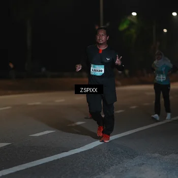 Runner Photo 5920392