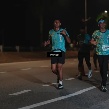 Runner Photo 5920470