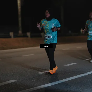 Runner Photo 5920518