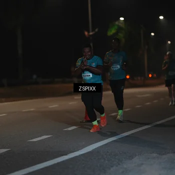 Runner Photo 5920592