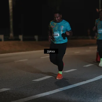 Runner Photo 5920595