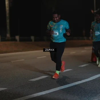 Runner Photo 5920609