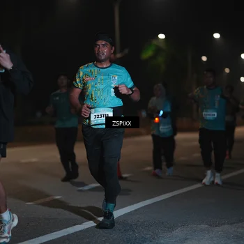 Runner Photo 5920720