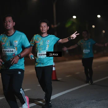 Runner Photo 5920789