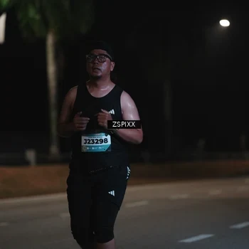 Runner Photo 5921049