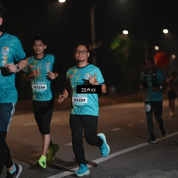 Runner Photo 5921234