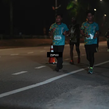 Runner Photo 5922437