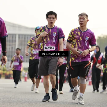 Runner Photo 5923436
