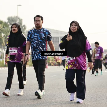 Runner Photo 5923771