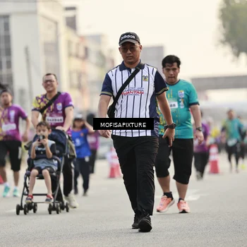 Runner Photo 5924334
