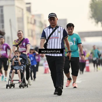 Runner Photo 5924335