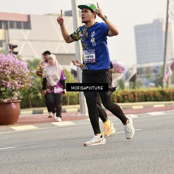 Runner Photo 5924516