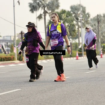 Runner Photo 5924642