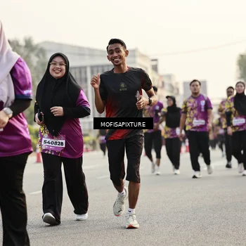 Runner Photo 5924685